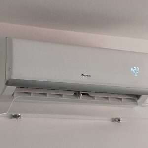 Usmerivač vazduha sa hromiranim nosačima za klimu 9 i 12